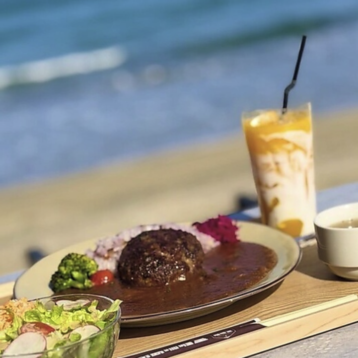 Itoshima Curry-dō & Sun Maria: appetizing food with scenic background