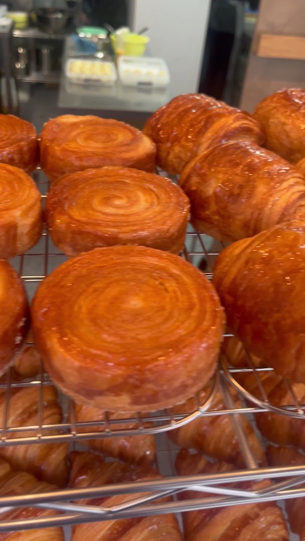 Amelaterie Croissant: appetizing photo of fresh pastries