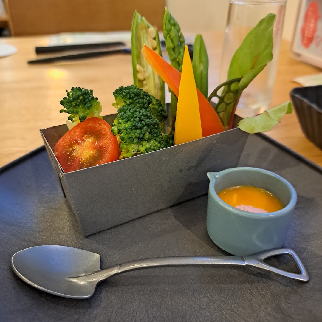 JoGeSaYu: appetizing and professional food presentation