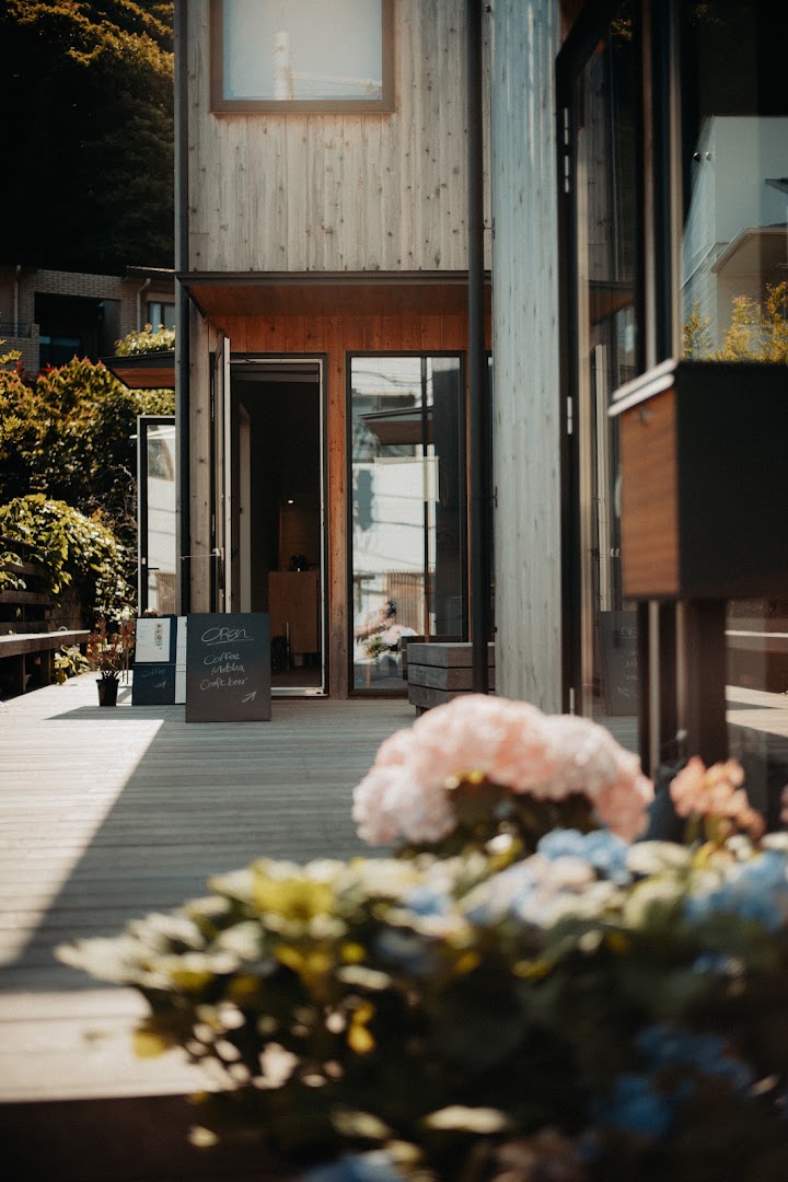 Loosen: inviting and professional venue exterior