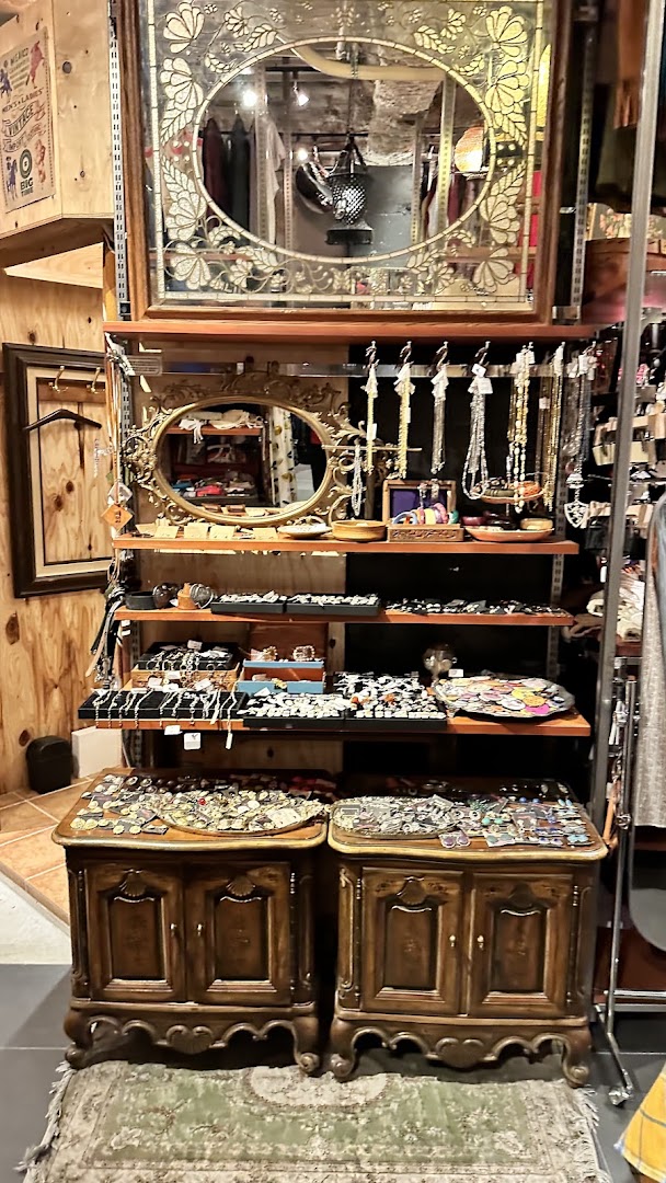 BIG TIME 金沢店: clear display of shop products