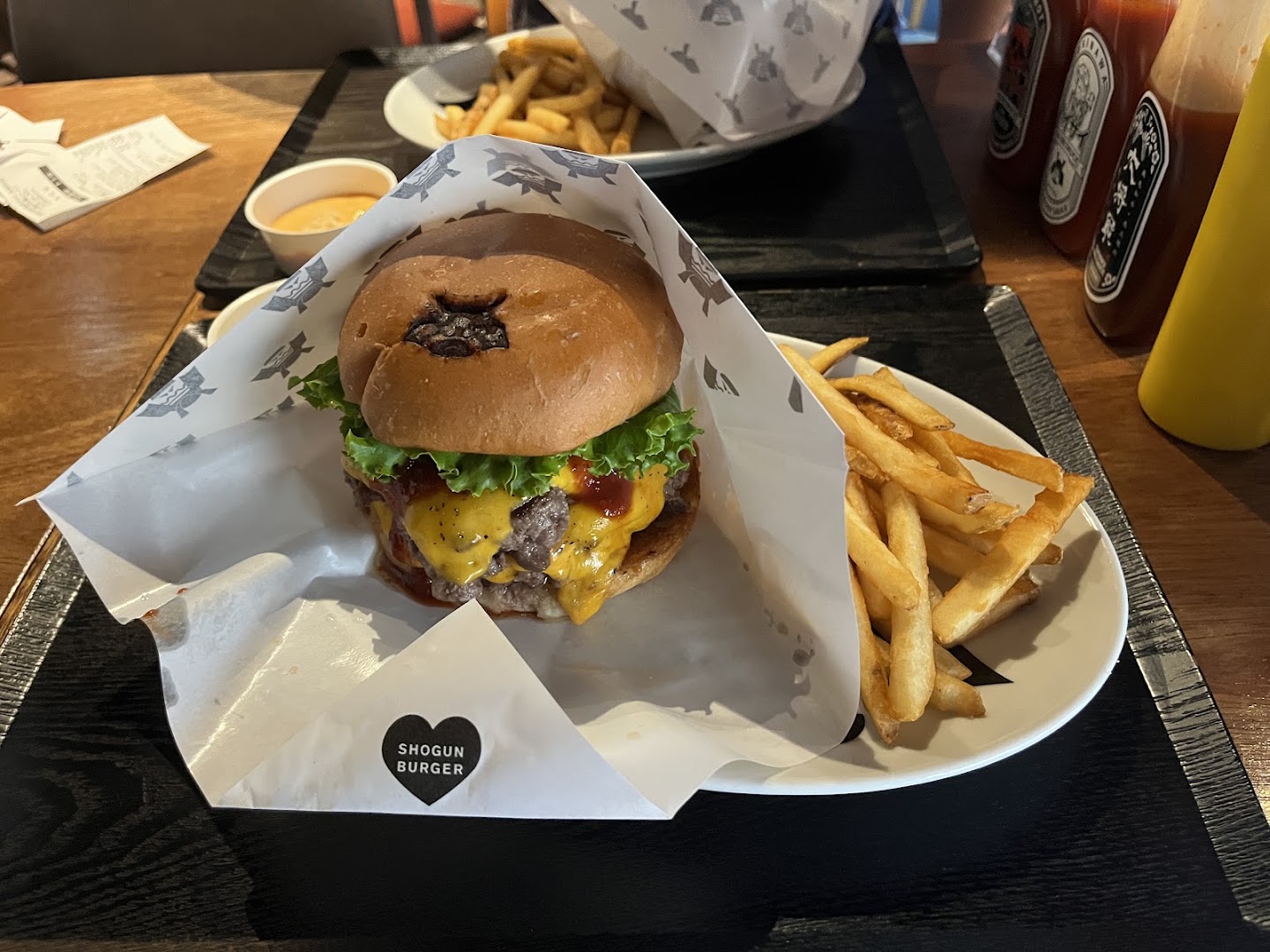 SHOGUN BURGER ひがし茶屋街店: appetizing photo of restaurant food