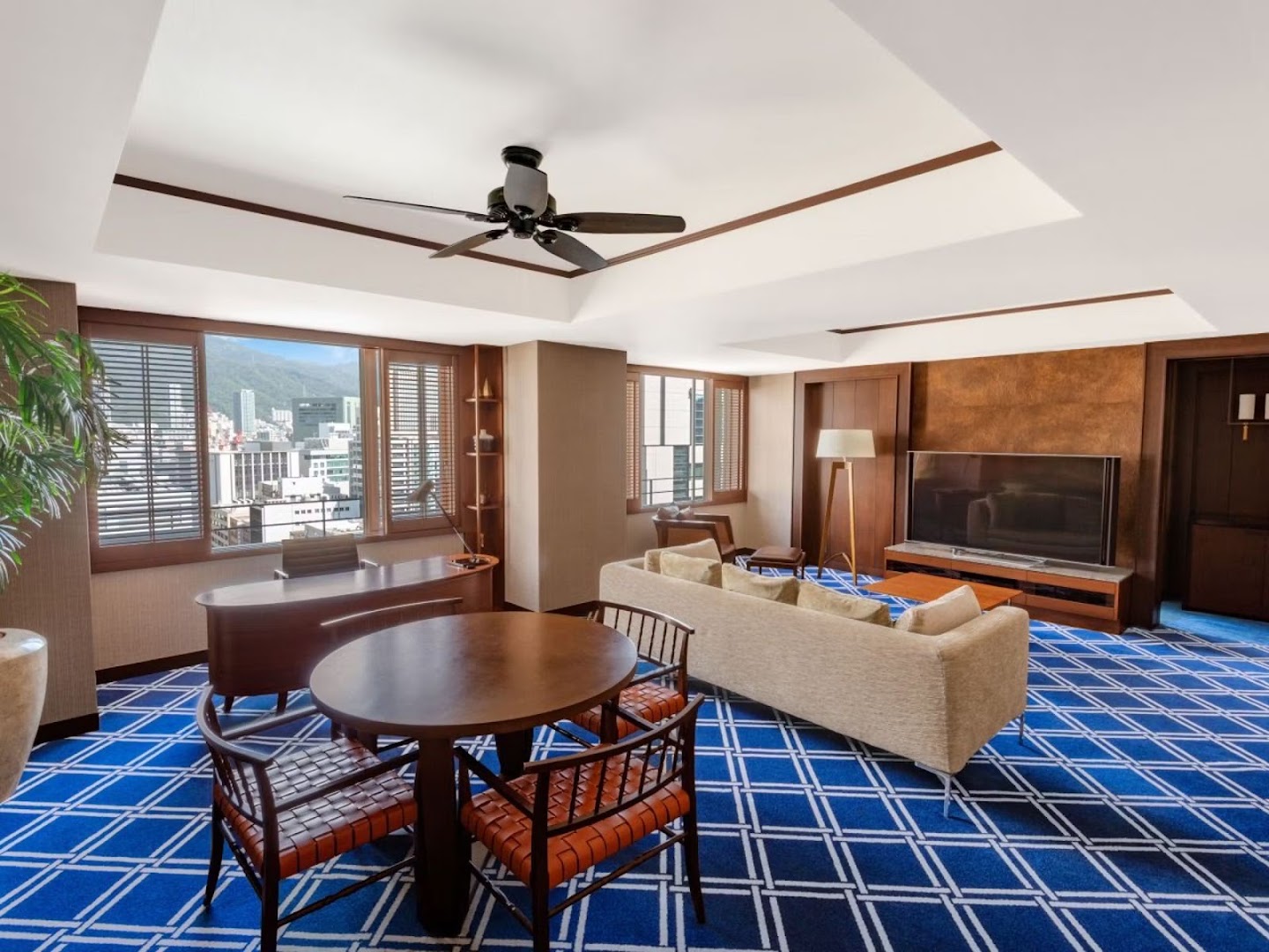 THE ORIENT: high quality hotel room photo