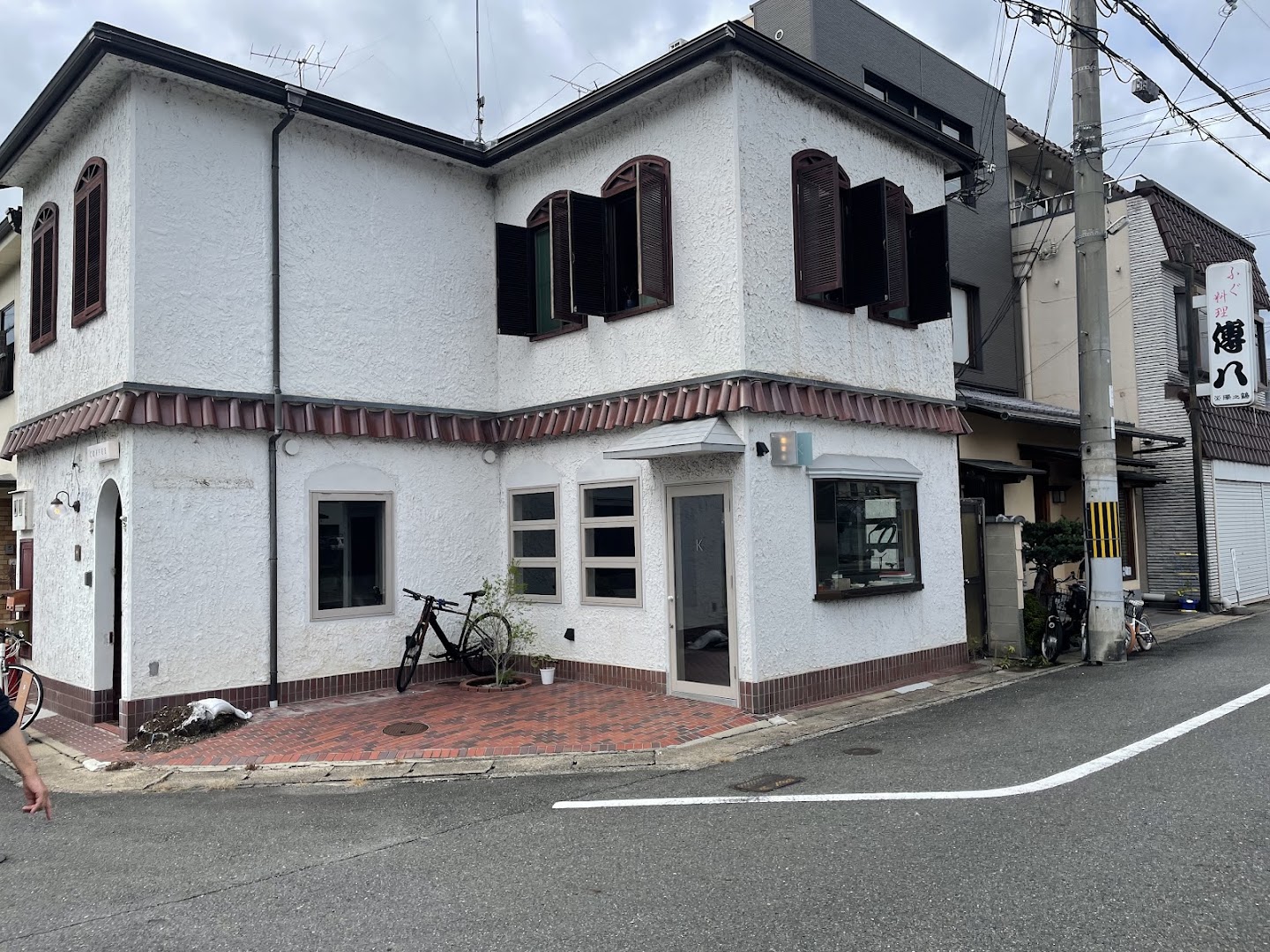 Anemos: clear exterior shot of venue
