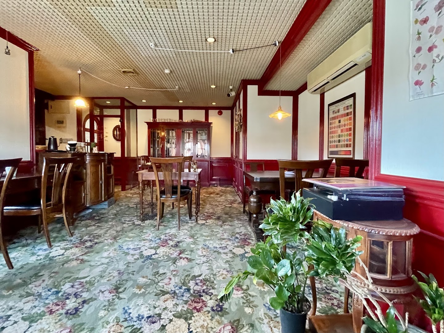 Anemos: clear interior atmosphere shot