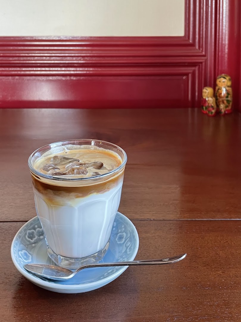 Anemos: appealing, high-quality drink photo