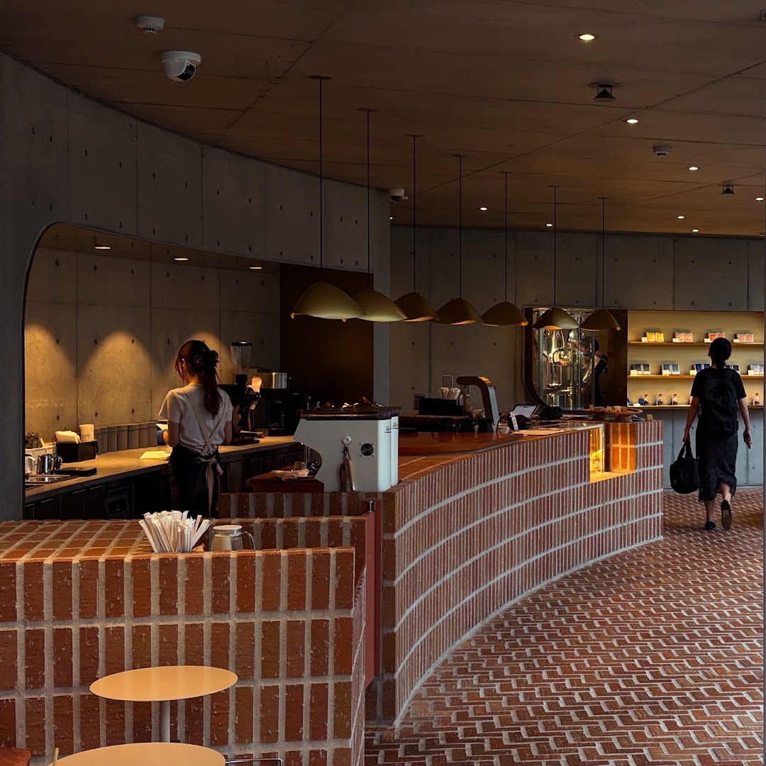 AOI CELESTIE COFFEE ROASTERY: professional interior shot of cafe