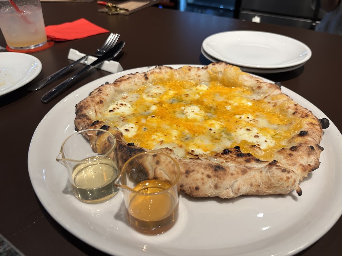 BBBond: appetizing photo of restaurant food