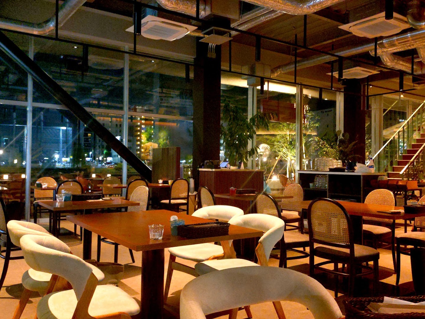 CANALIA: inviting atmosphere and professional quality