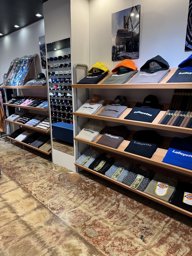 NEXX GROOVE: clear display of shop products