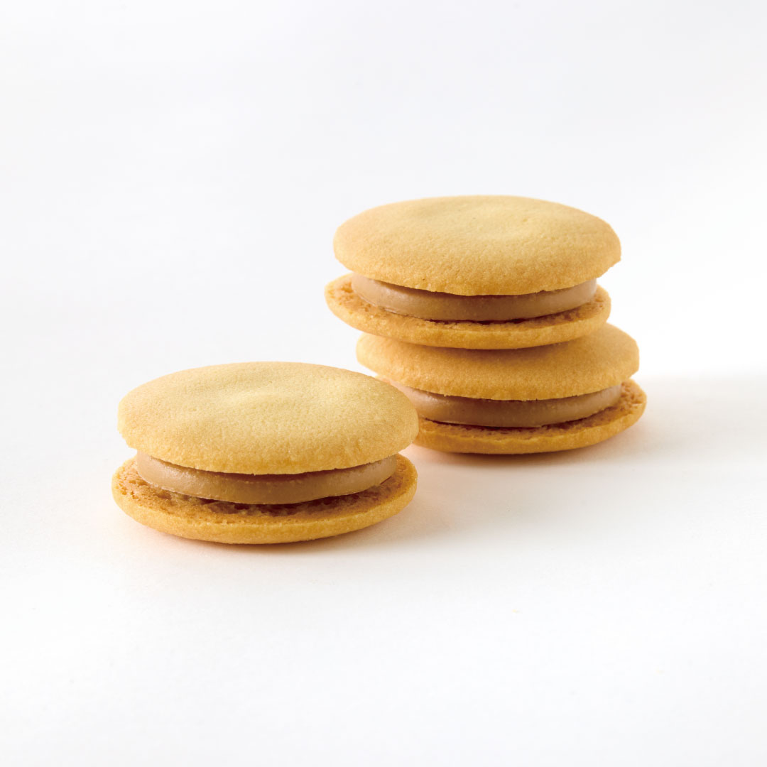 Black Sugar Meister Kokusai-dori Makishi: professional product photography of cookies