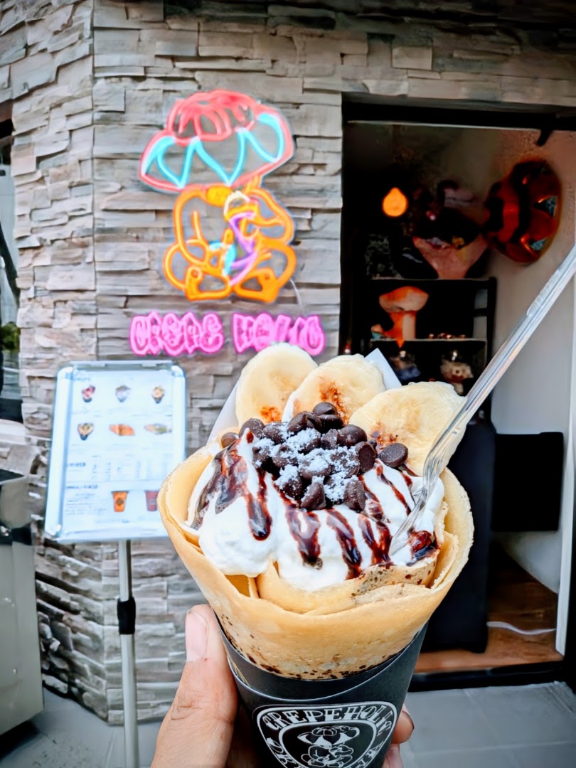 Crepe Holic: appetizing food photo at venue