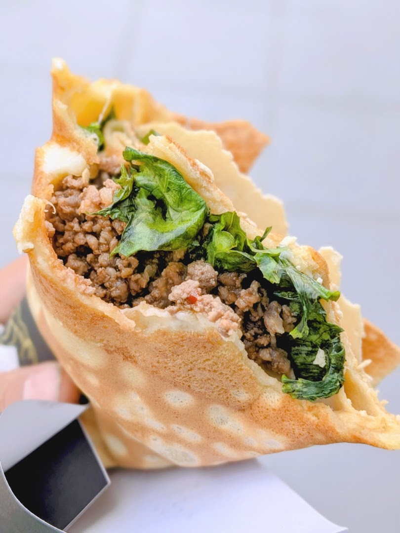 Crepe Holic: appetizing, high-quality food photo
