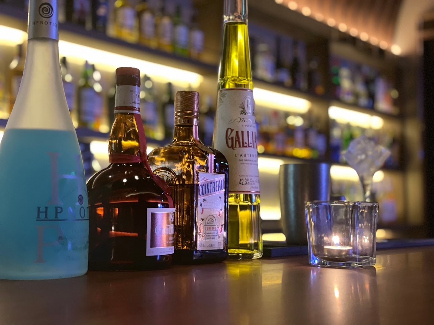 Restaurant&Bar KOBOZ: professional bar atmosphere and drinks