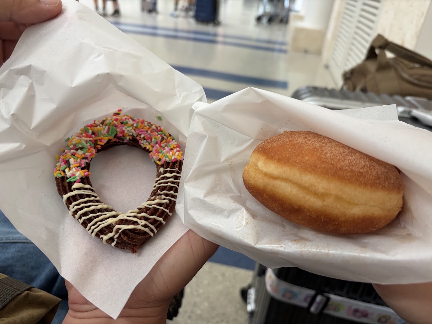 The Malasada Tokyo Naha: clear photo of food items