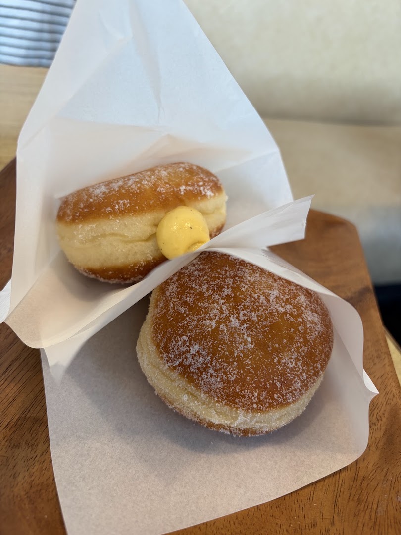 The Malasada Tokyo Naha: appetizing photo of the food