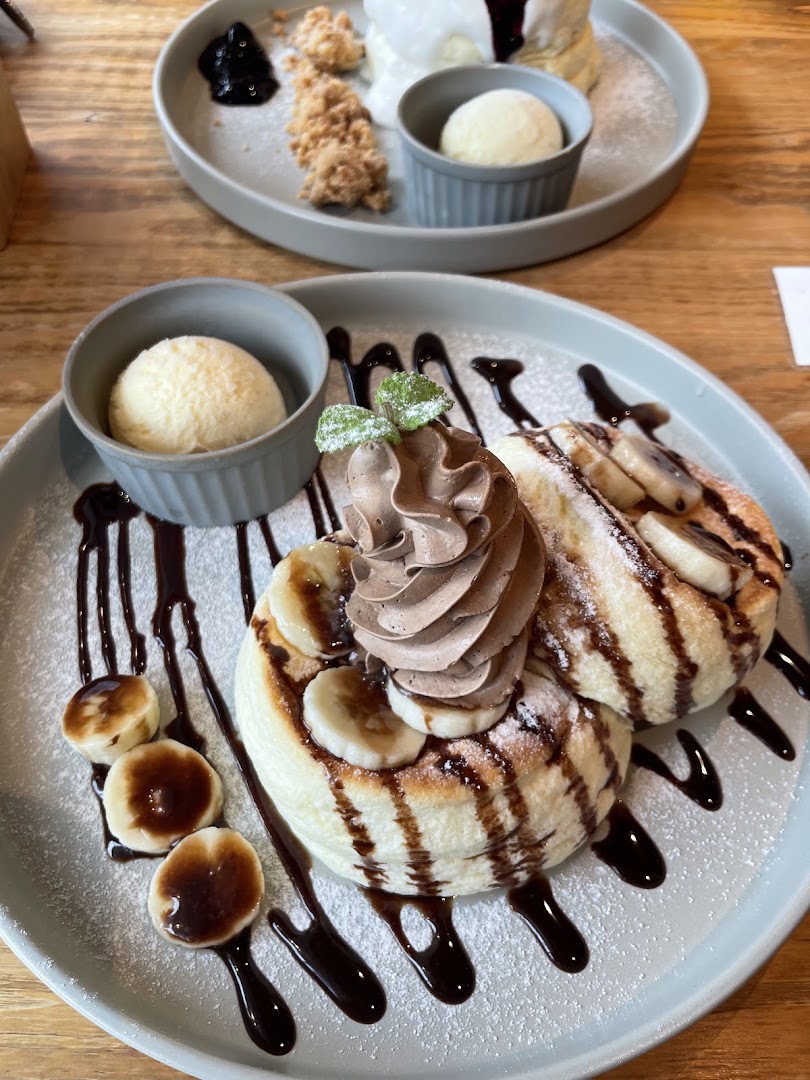 Trip Cafe Okinawa Kokusai-dori: appetizing, high-quality food photography