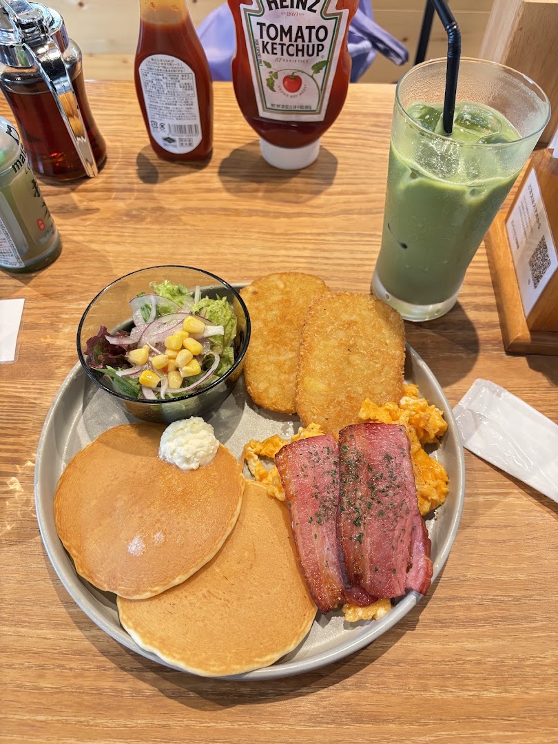 Trip Cafe Okinawa Kokusai-dori: appetizing breakfast meal photo