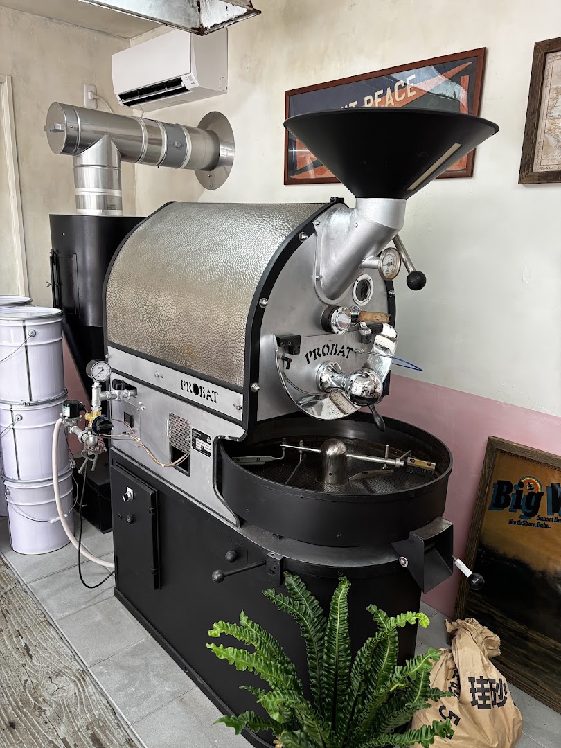 Caffeine Oasis: professional photo of coffee equipment