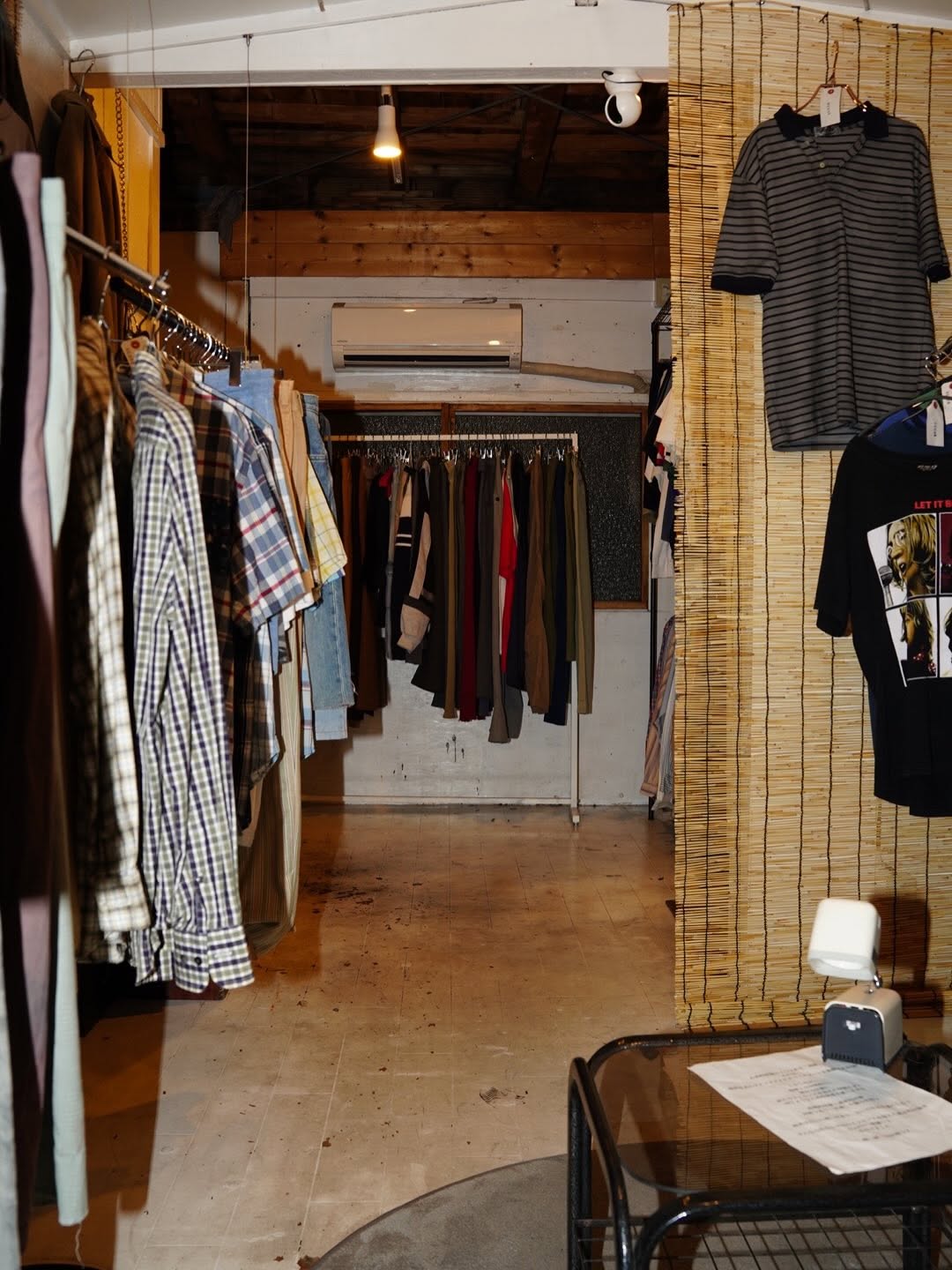 JUGEMU Nakazakicho: clear view of shop interior