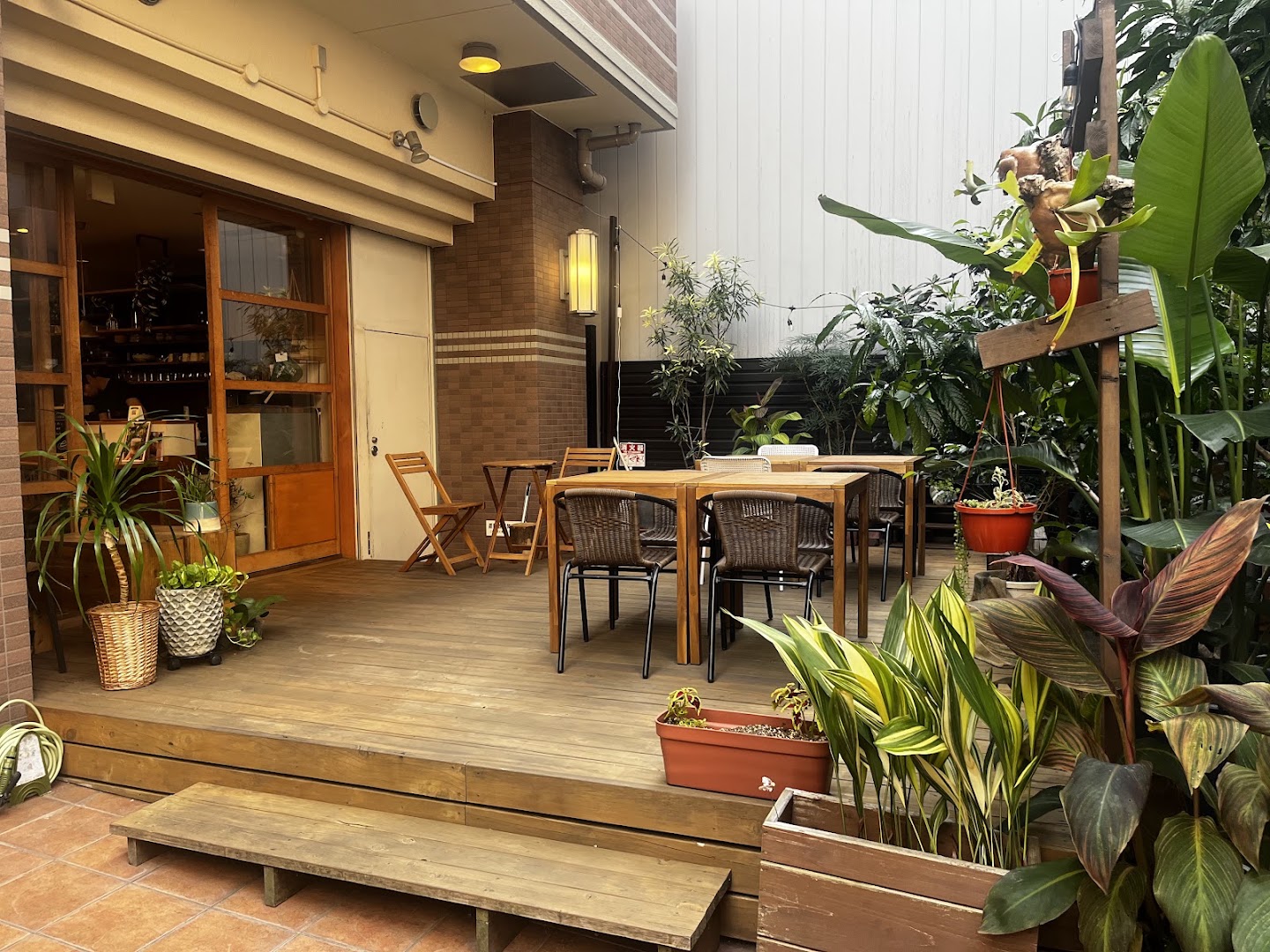 ONDO Obanzai & Cafe: inviting and clean terrace photo