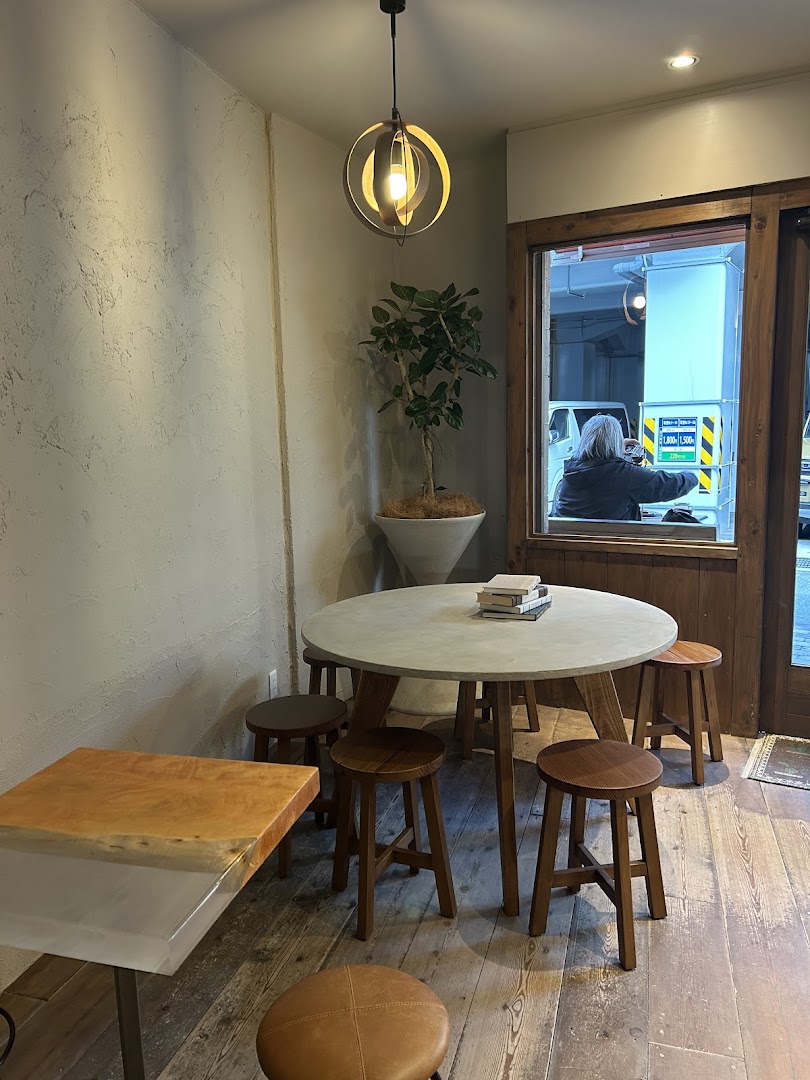 Pognam: inviting and clean interior shot