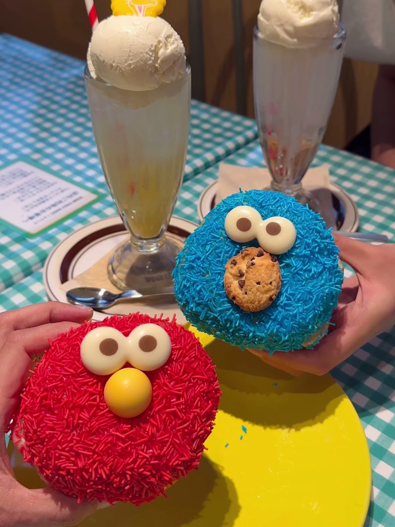 Sesame Street Market: appealing food photo for breakfast