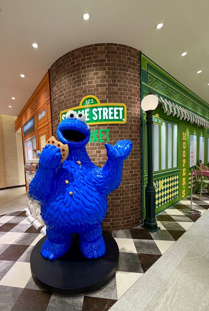 Sesame Street Market: venue interior and branding