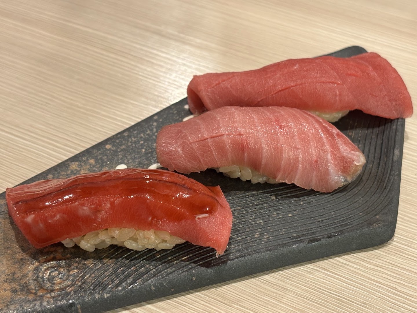 Gari to Agari: high quality appetizing sushi photo