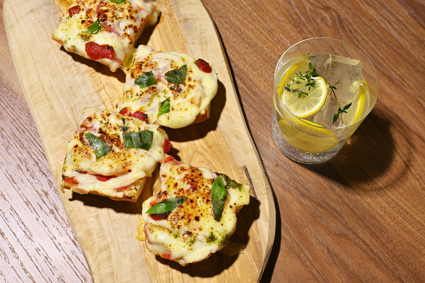 nomeL Bakery Ura Lemon: appetizing food and drink presentation