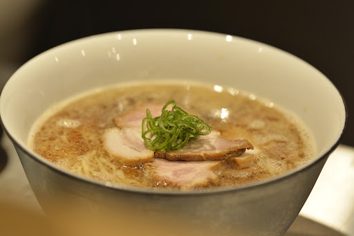 Ramen Ginza Ton Box: appetizing, high-quality photo of ramen