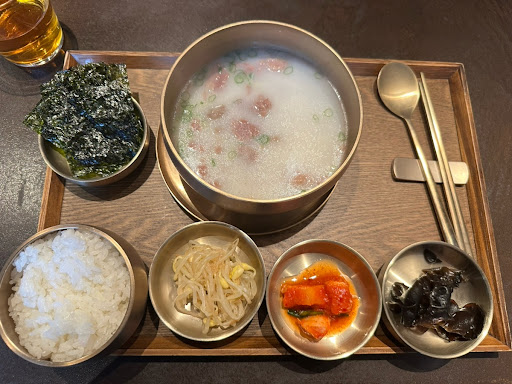 samjo: appetizing, high-quality food presentation