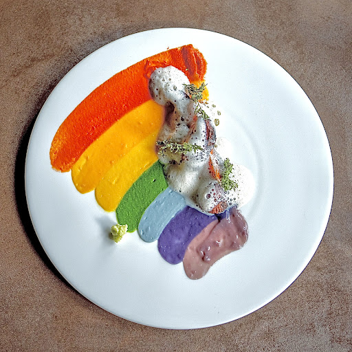suscrea: high quality, artistic food presentation