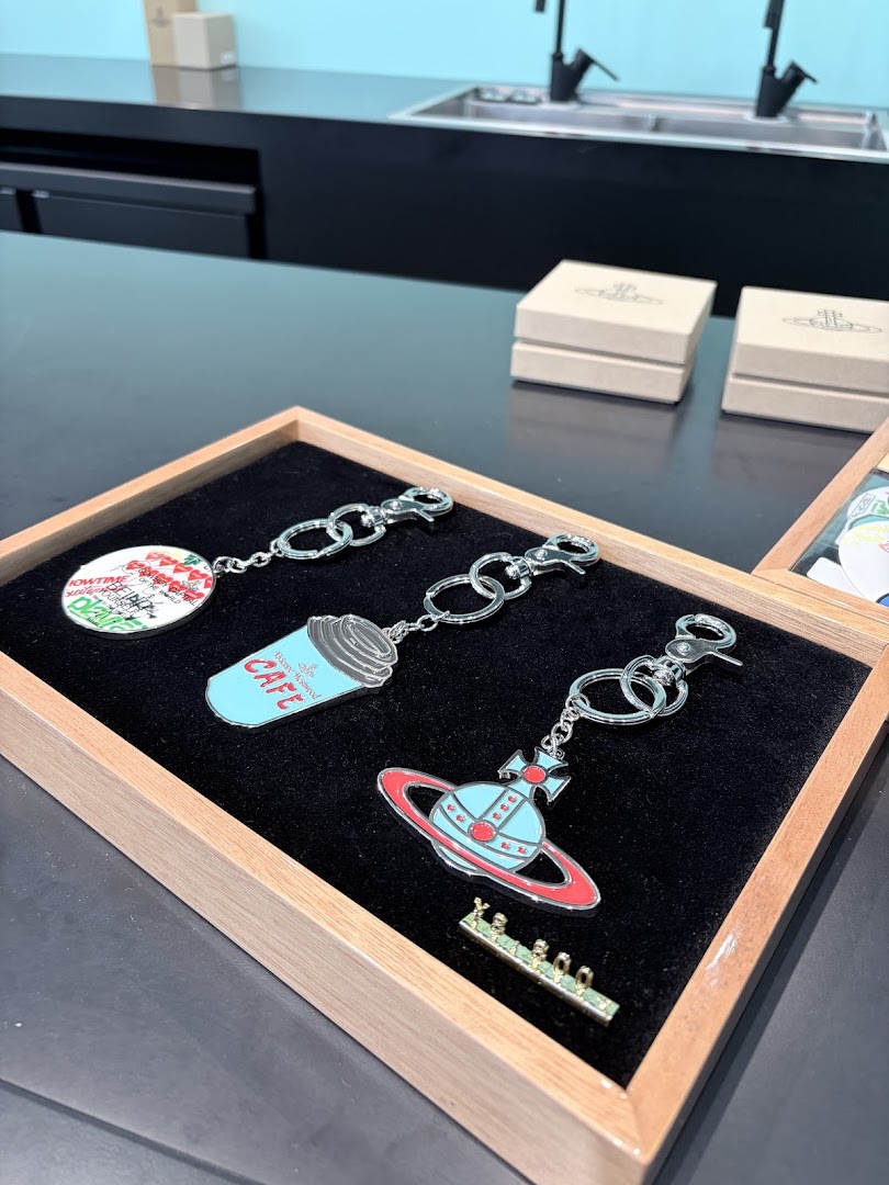Vivienne Westwood Aoyama: clear photo of shop products