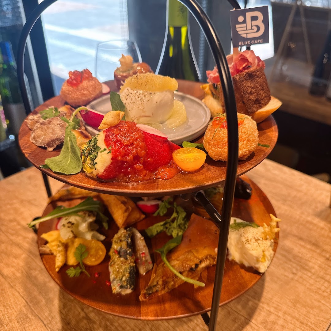 Bistro Blue Cafe: appetizing, high-quality food presentation
