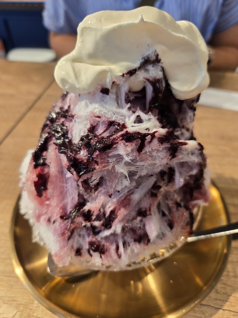 Bistro Blue Cafe: appetizing photo of served dessert