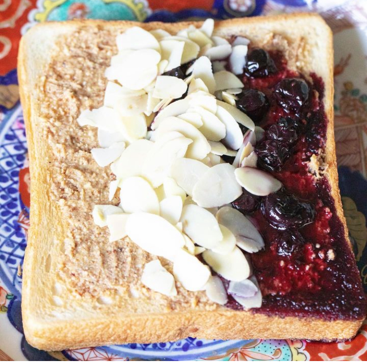 Groovy Nuts Cafe: appetizing photo of cafe food