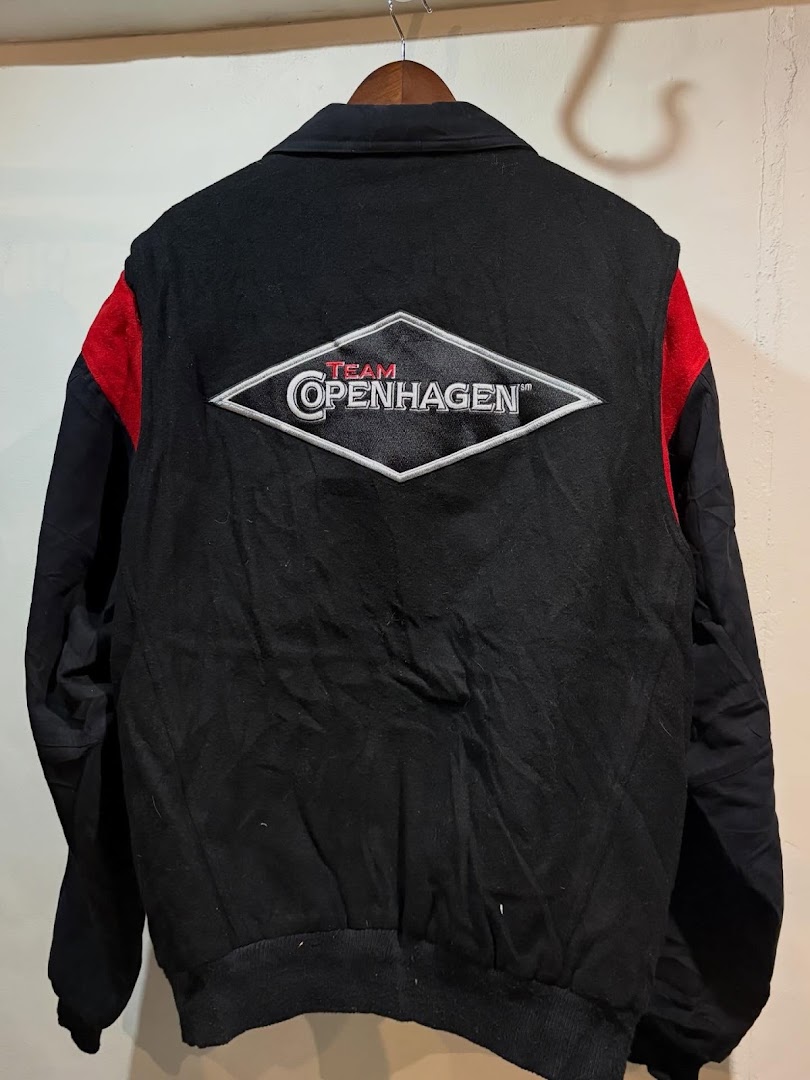 VADICAL: clear product photo of apparel