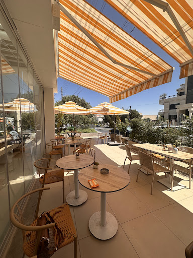 Harvest: inviting and professional terrace shot