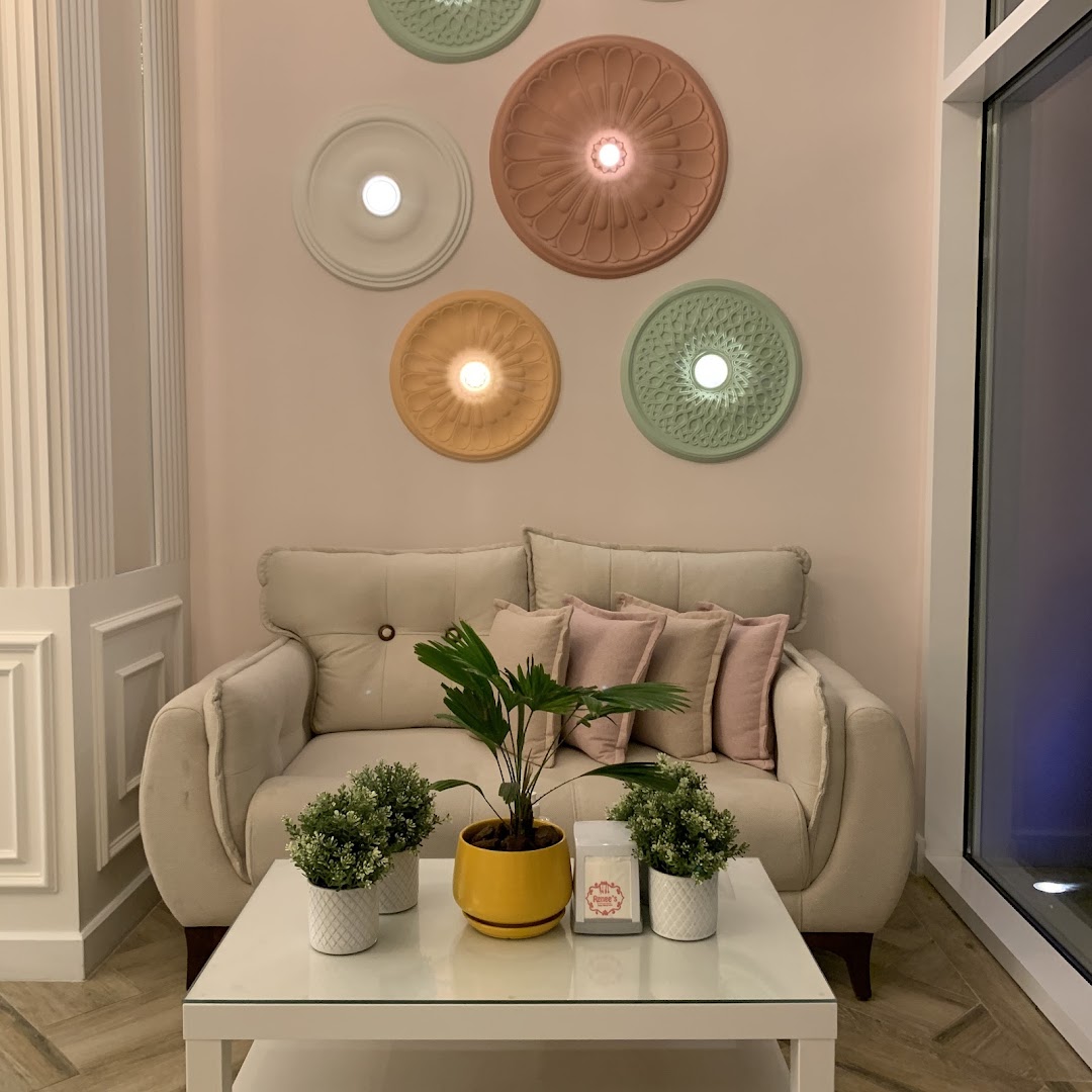 Renee's Cakes: attractive and professional interior shot