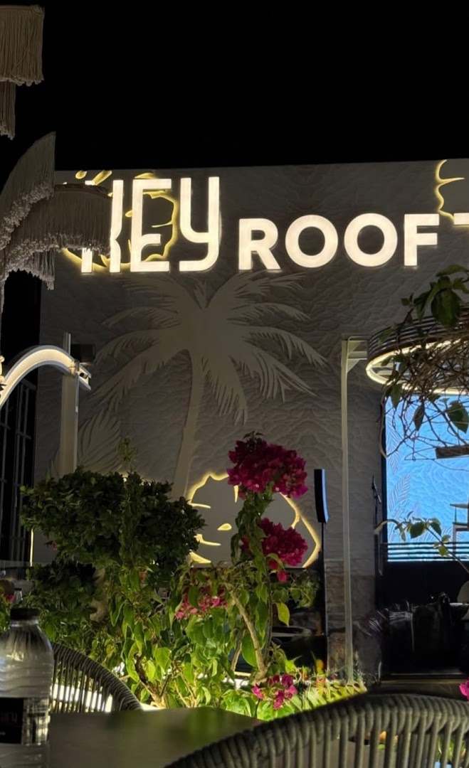 Key Cafe: attractive evening venue atmosphere