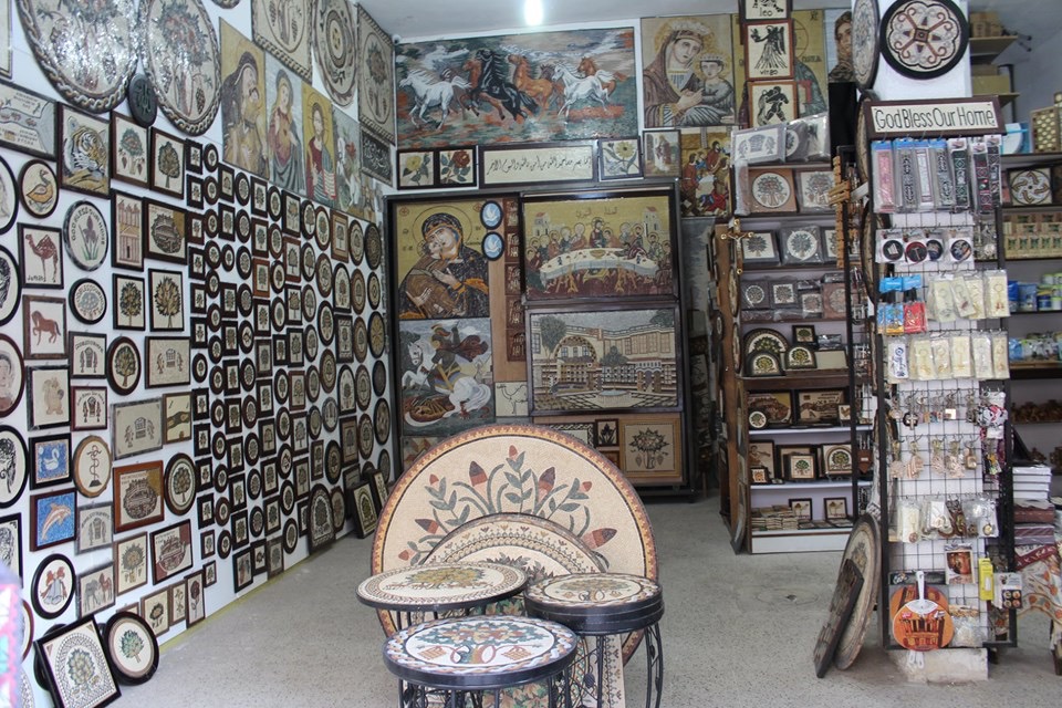 Arabella Workshop for Mosaics: shop products and interior