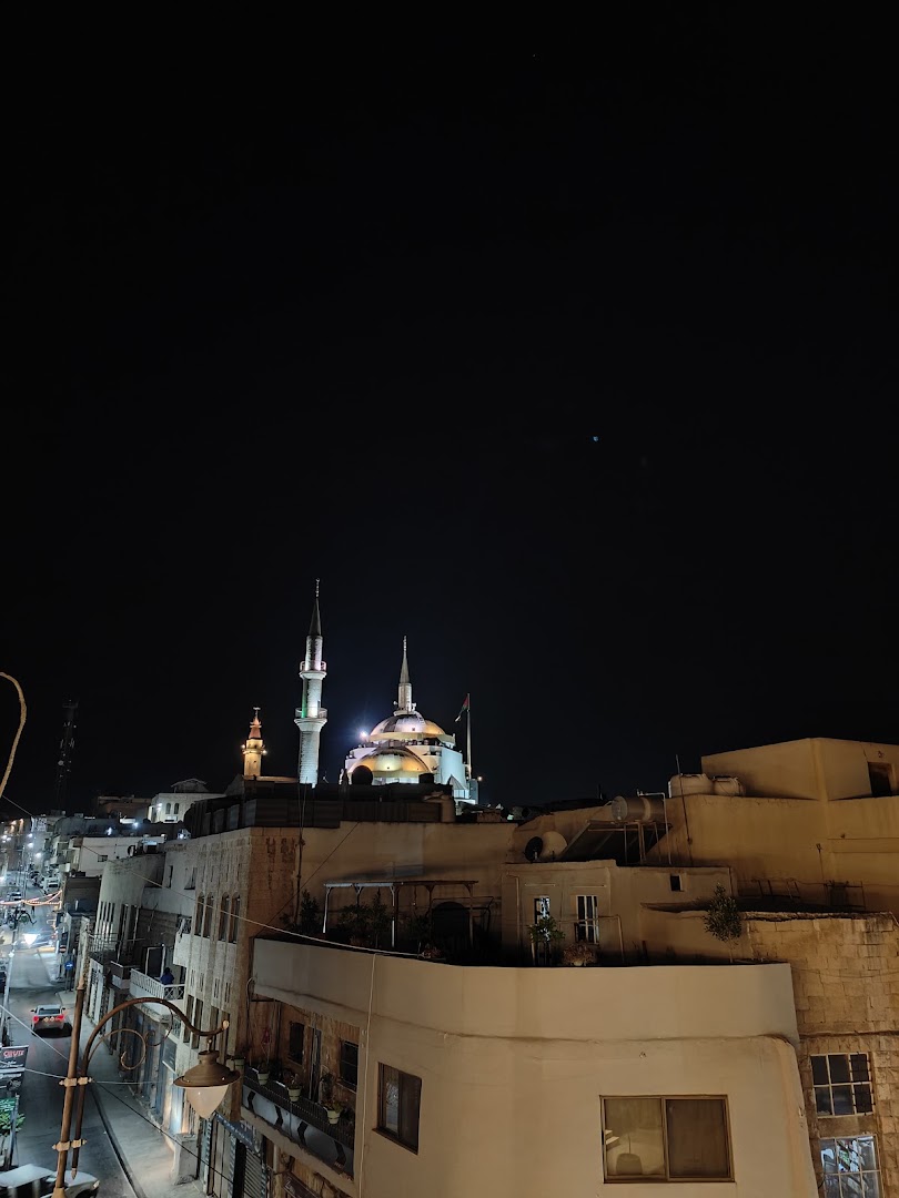 Bawabit Madaba Restaurant & Cafe: beautiful night view from restaurant