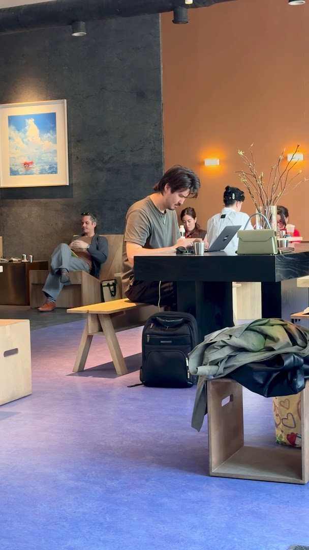 Solid: authentic cafe atmosphere