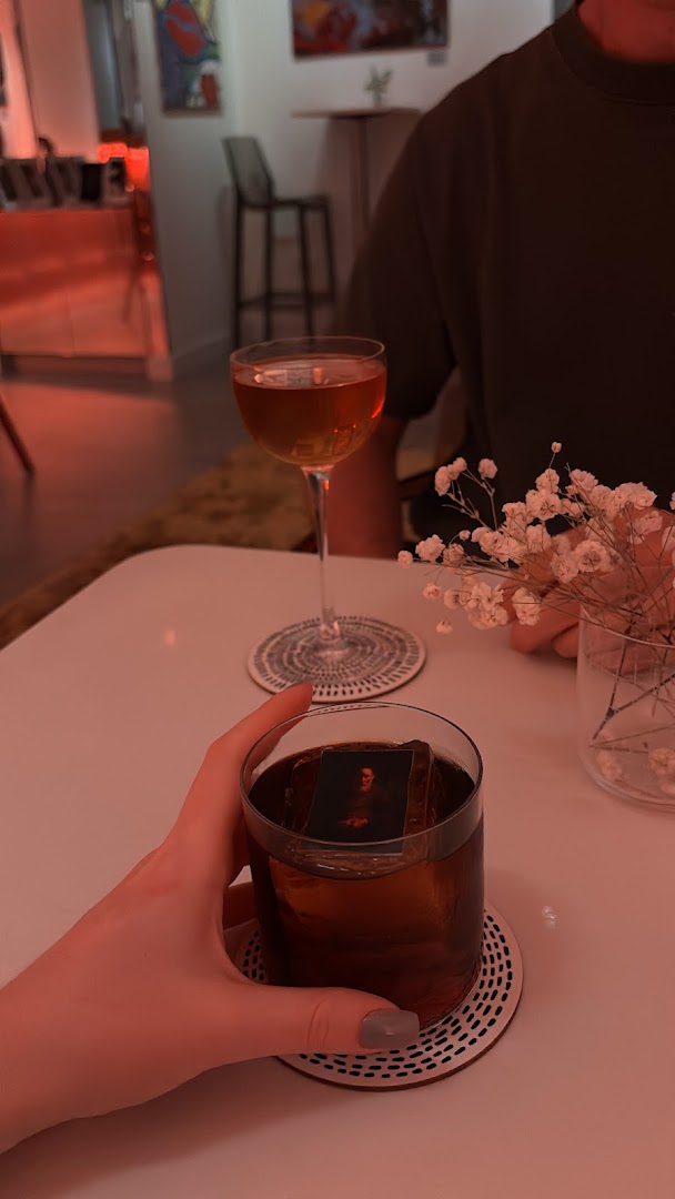 The Line: attractive shot of bar drinks