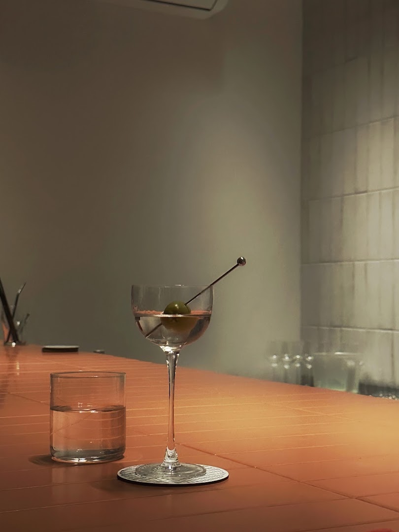 The Line: professional and aesthetic cocktail photo