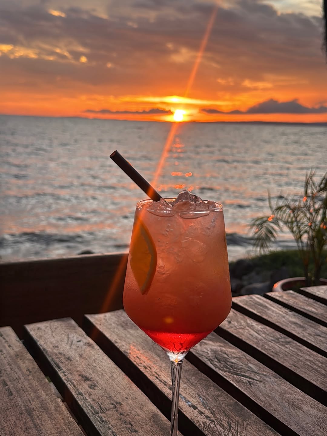 Casa Kibokobay: beautiful, professional cocktail sunset shot