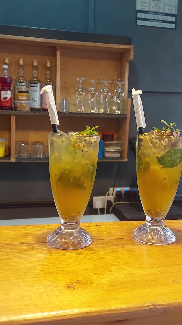 Natzar Bistro: appetizing photo of brunch drinks