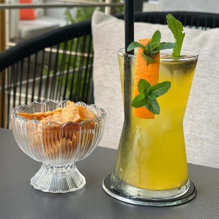 Natzar Bistro: appetizing food and drink photography