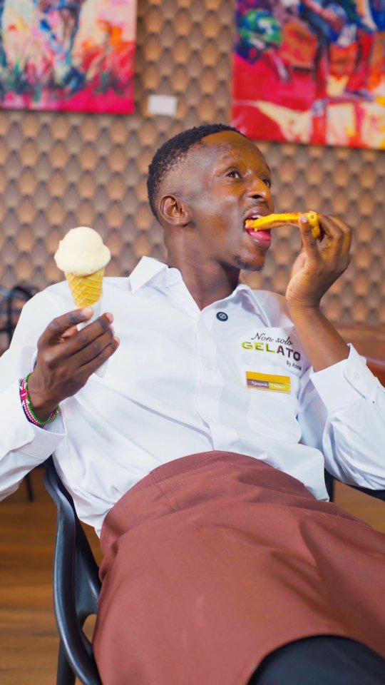 Non Solo Gelato: professional staff photo showing product